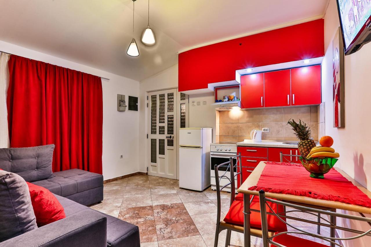 De Lux Apartments Luka Бар Екстер'єр фото