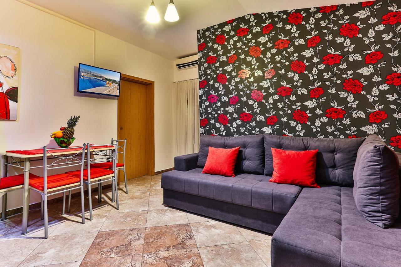 De Lux Apartments Luka Бар Екстер'єр фото